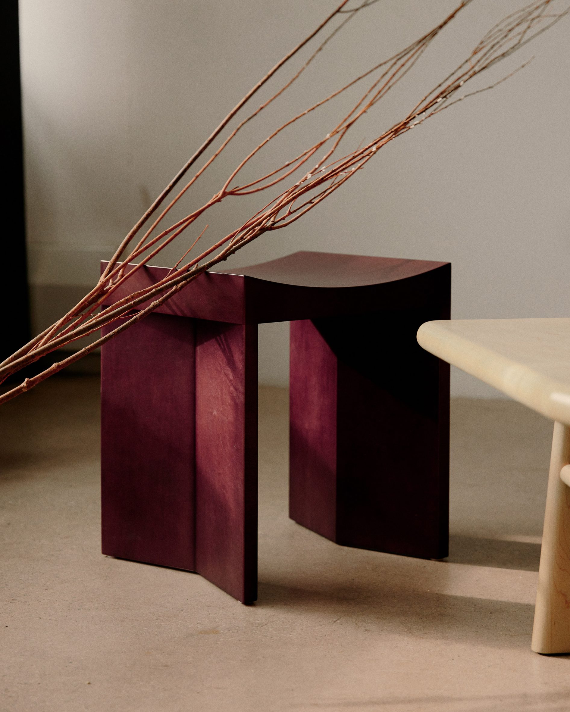 Arc stool by Juntos