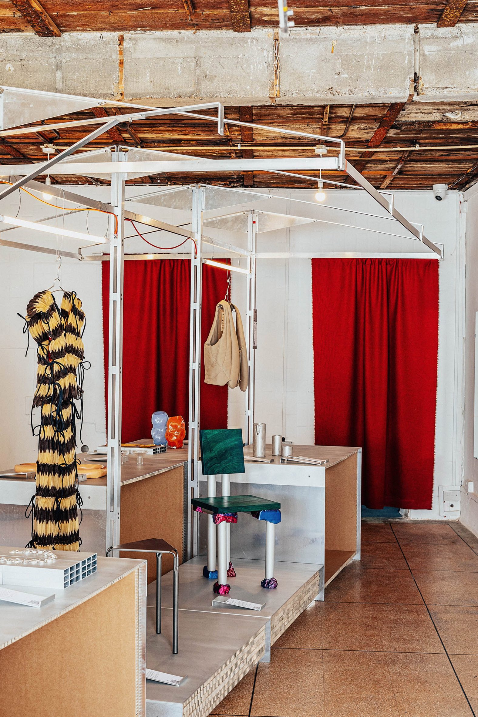 Overview of Atelier100 pop-up showroom in Dalston