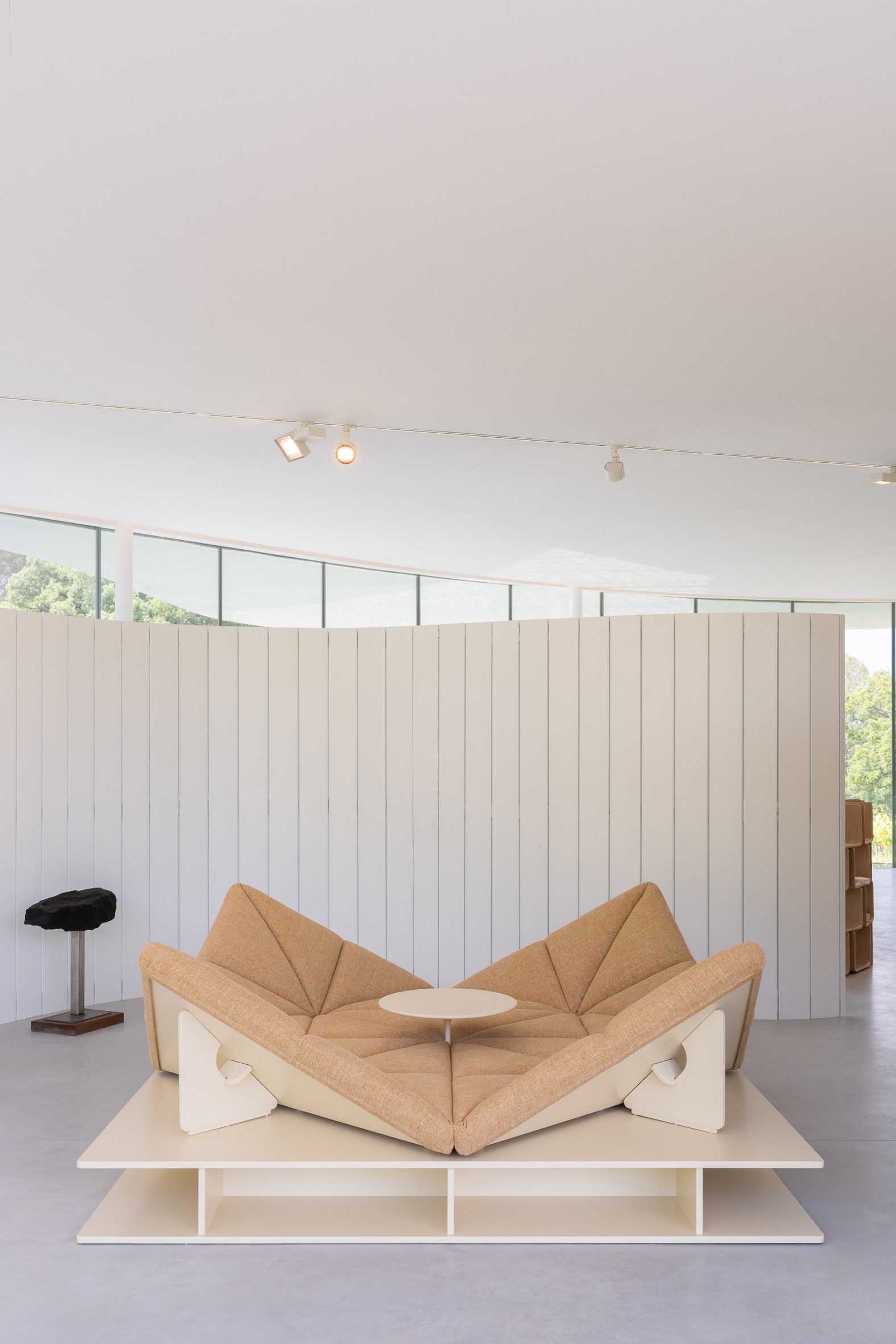 Tapis-Siège daybed in Pierre Paulin exhibition in the Oscar Niemeyer Auditorium at Château La Coste