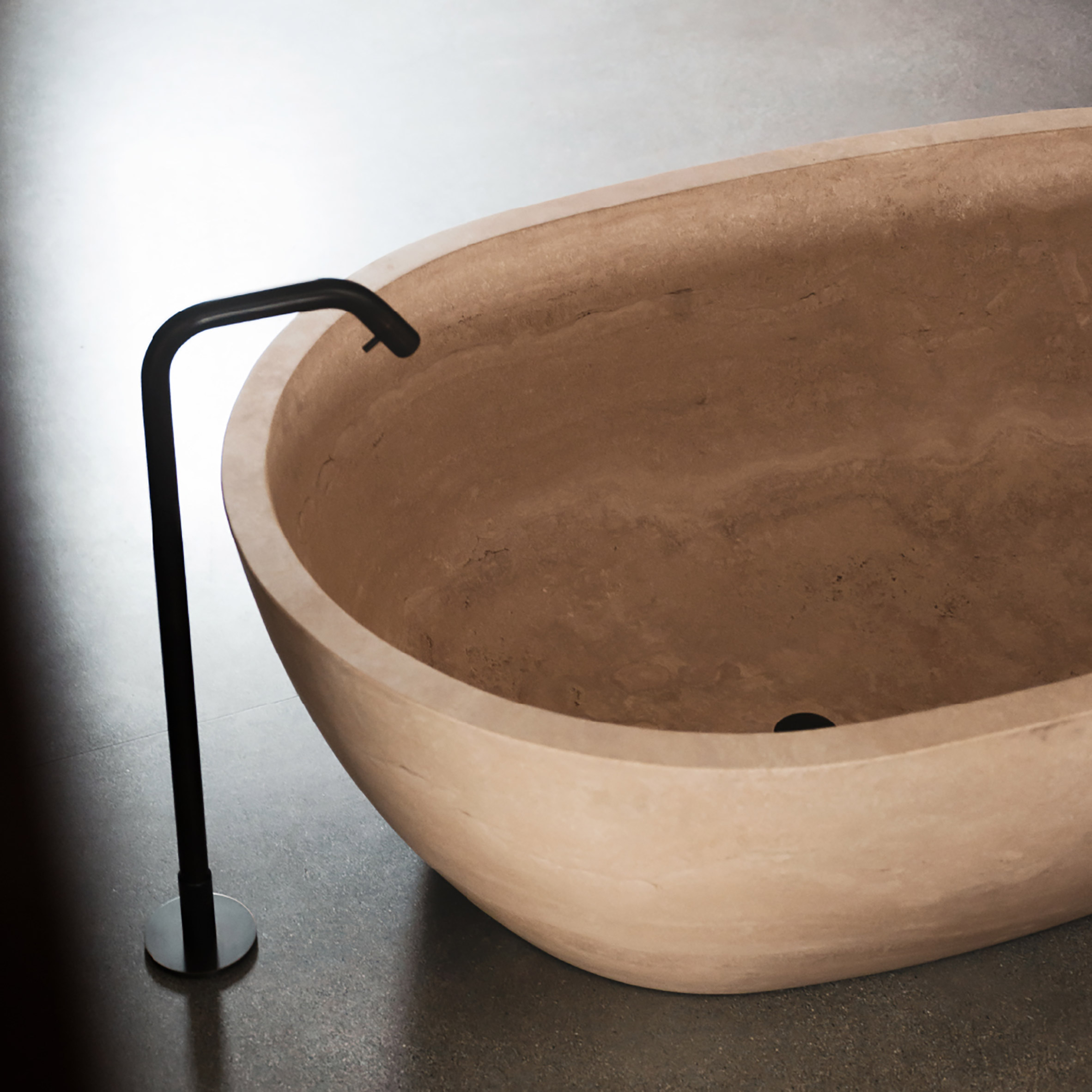 Spoon XL bathtub from Agape