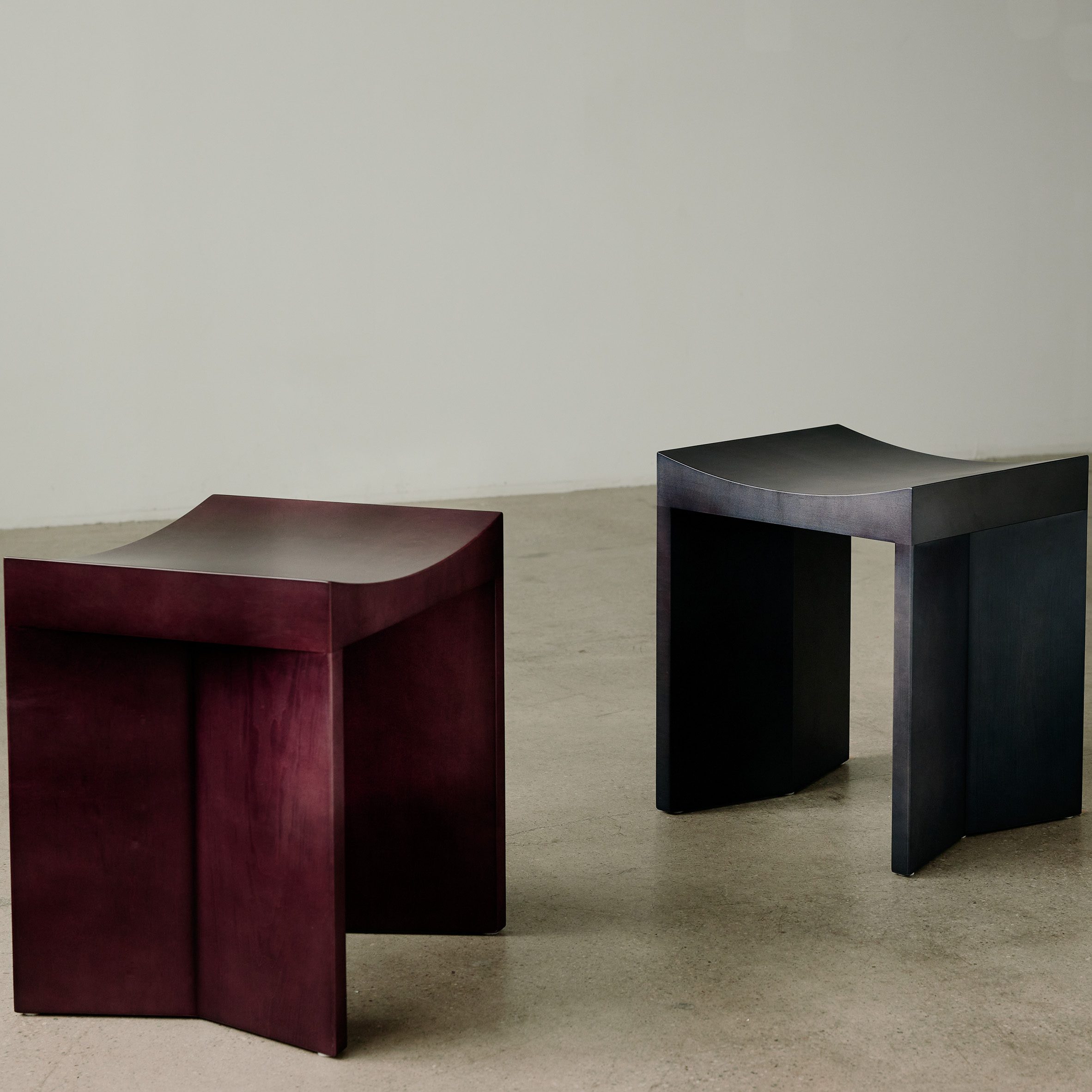 Arc stool by Juntos